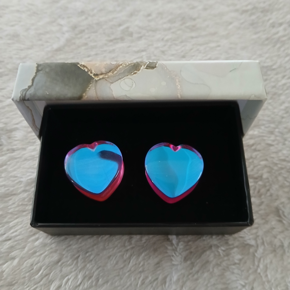 Vibrant Heart-Shaped Glass Ear Plugs in Blue and Pink